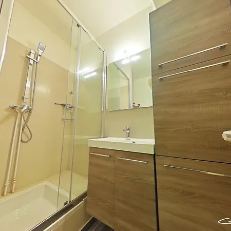 503, Belle-hutte Apartment *